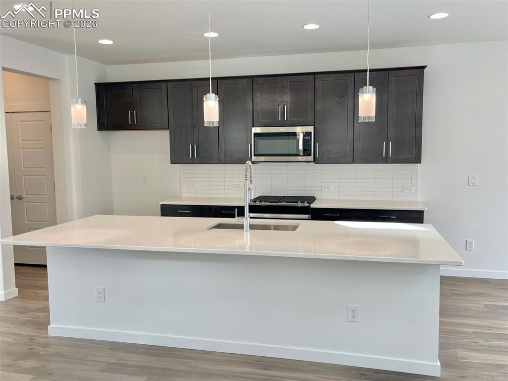 Image 14 of 22: Kitchen