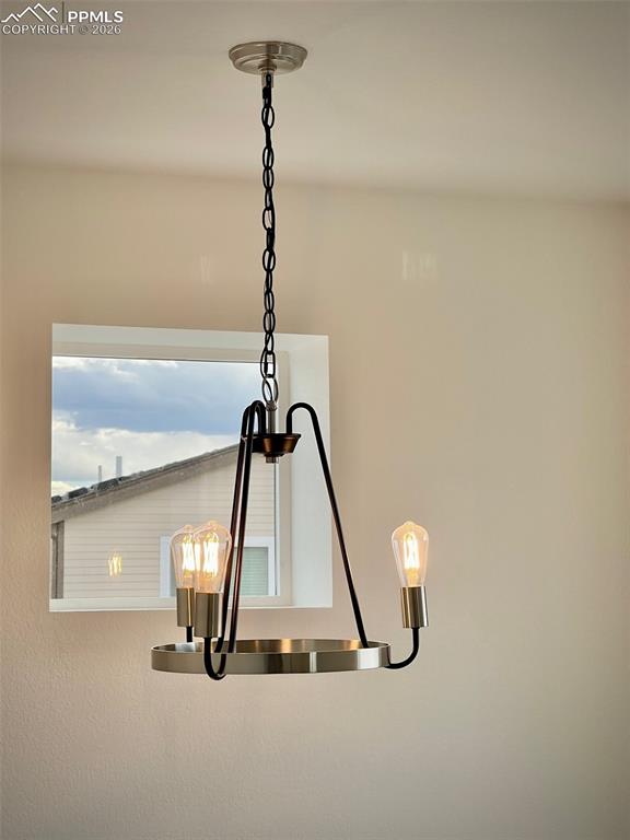 Image 15 of 22: Entry