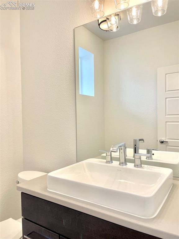 Image 16 of 22: Bathroom