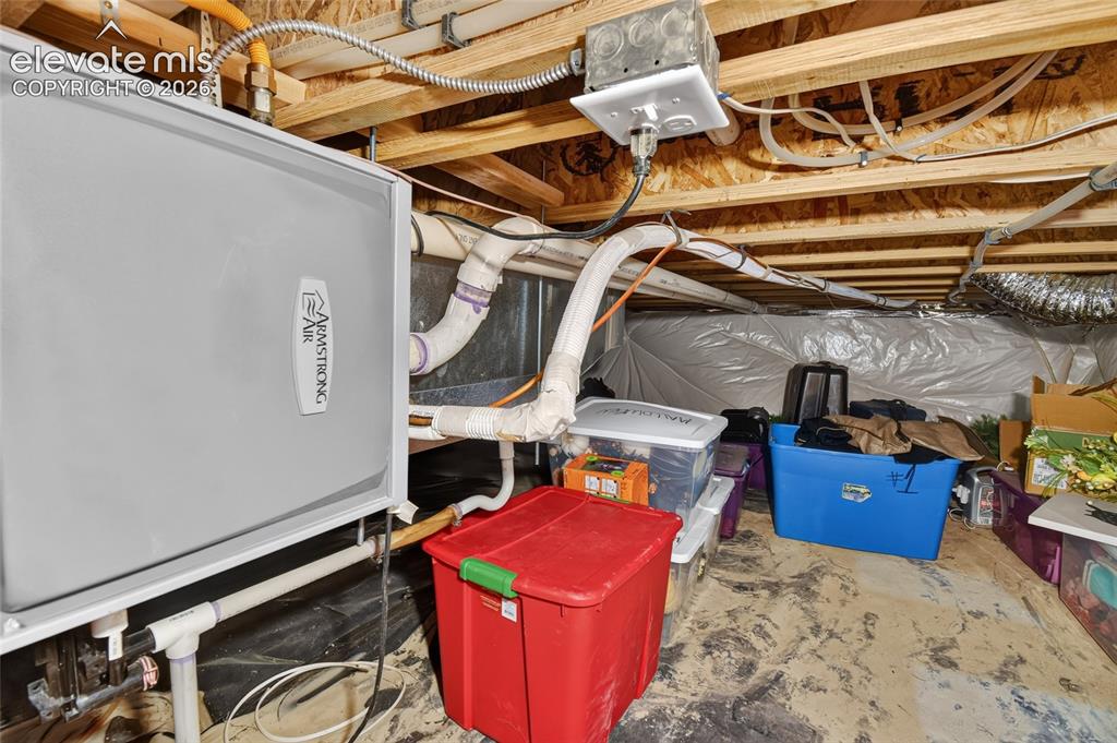 Image 30 of 38: 4 foot crawl space for storage