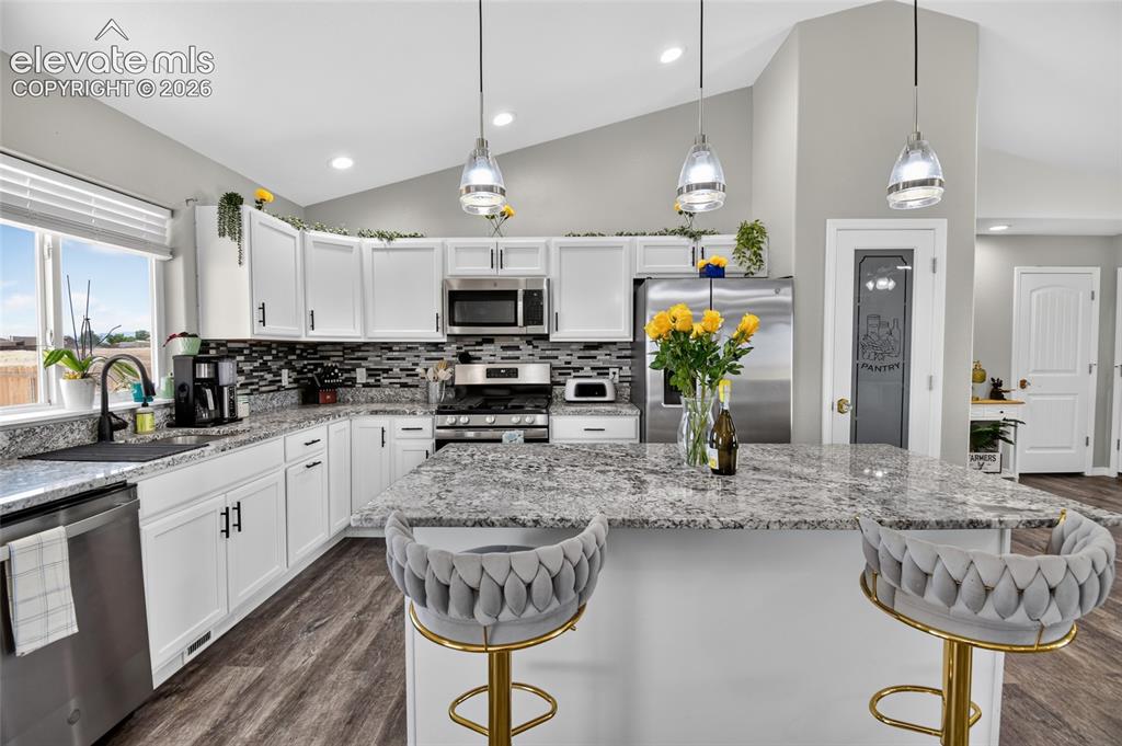 Image 9 of 38: Kitchen