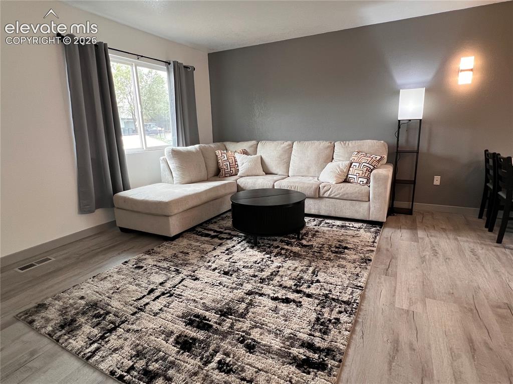 Image 11 of 24: Living Room