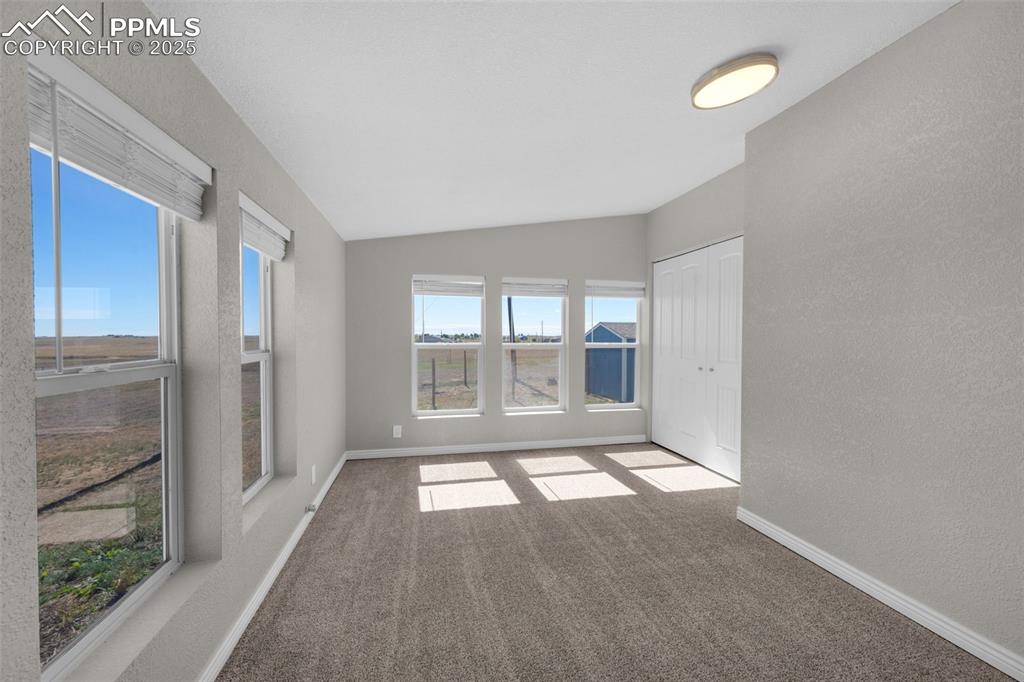 Image 11 of 39: Bedroom