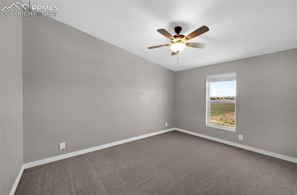 Image 17 of 39: Bedroom