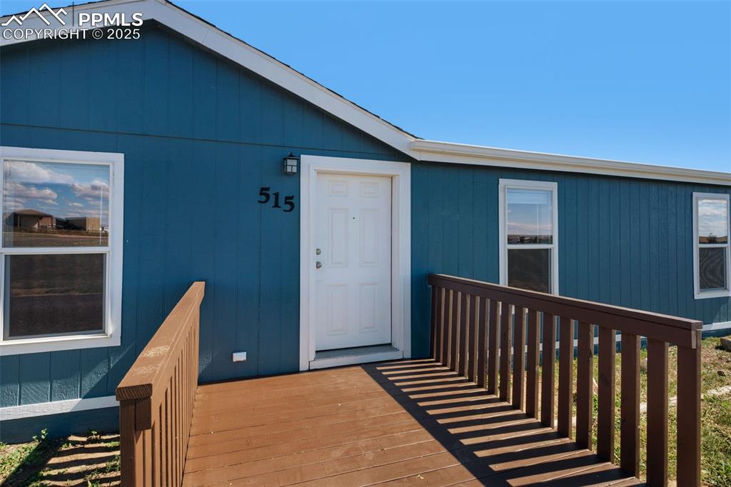 Image 35 of 39: Entry