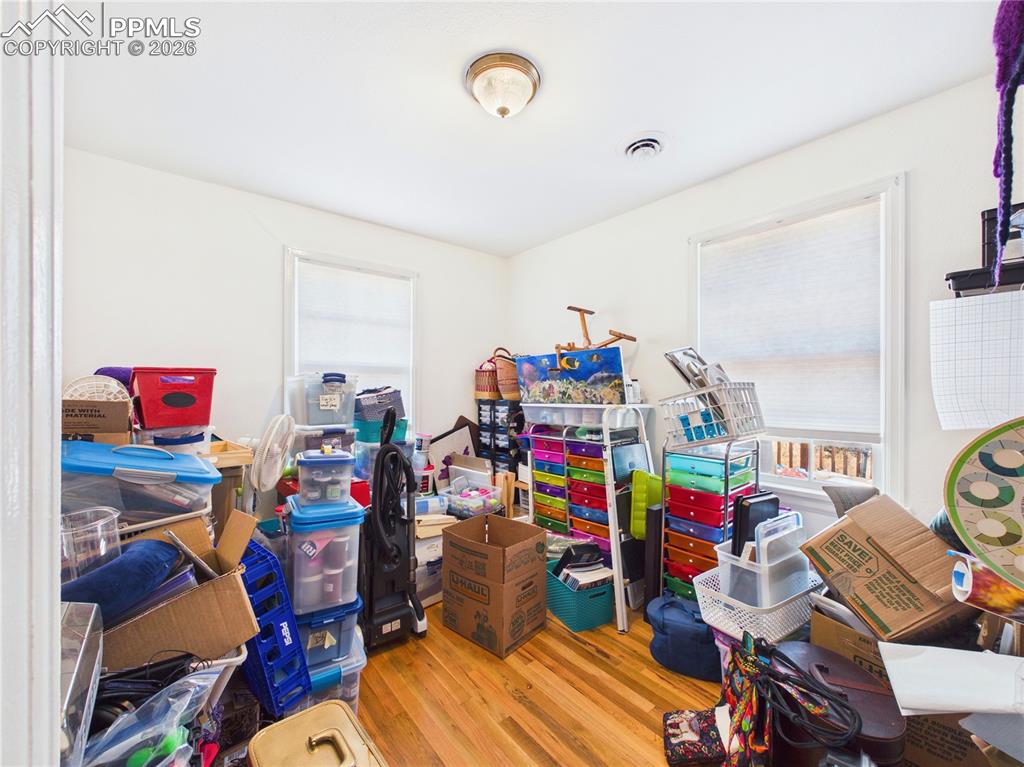 Image 17 of 26: Storage