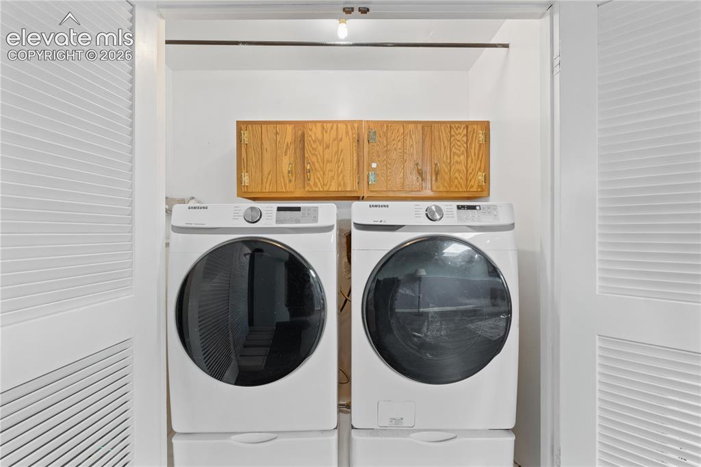 Image 30 of 40: Laundry