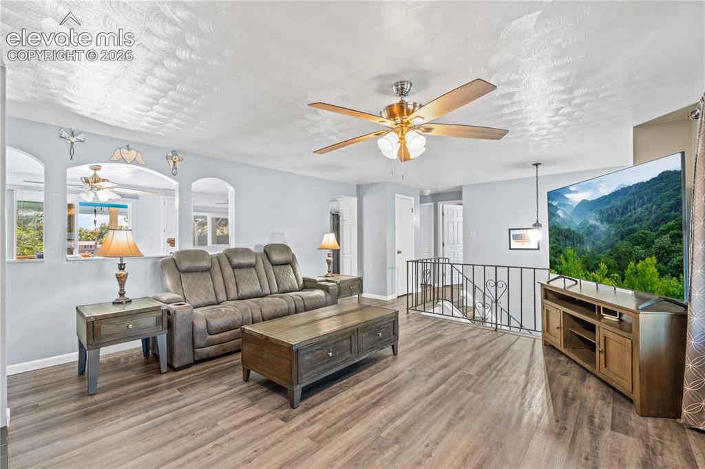 Image 8 of 40: Living Room