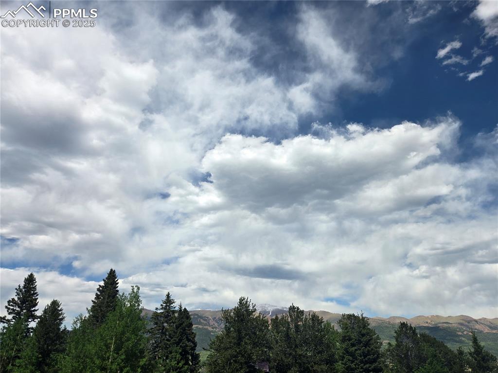 Image 18 of 23: Mountain view