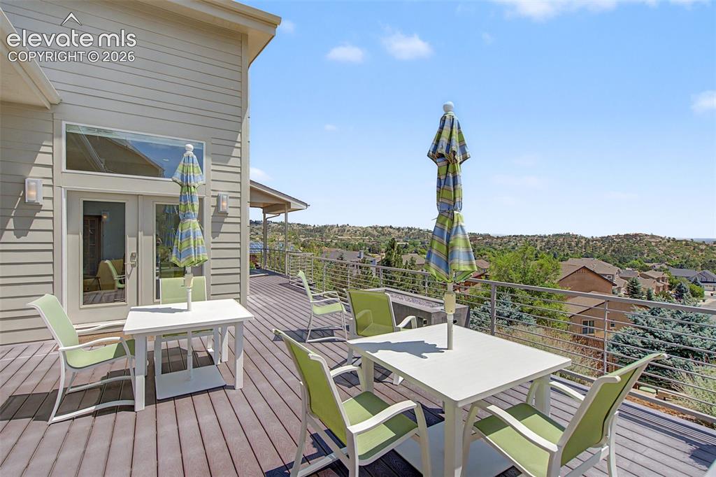 Image 12 of 50: Soak in Views to the East