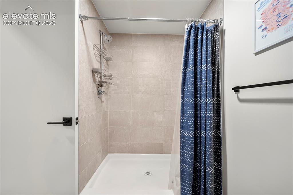 Image 11 of 29: Bathroom