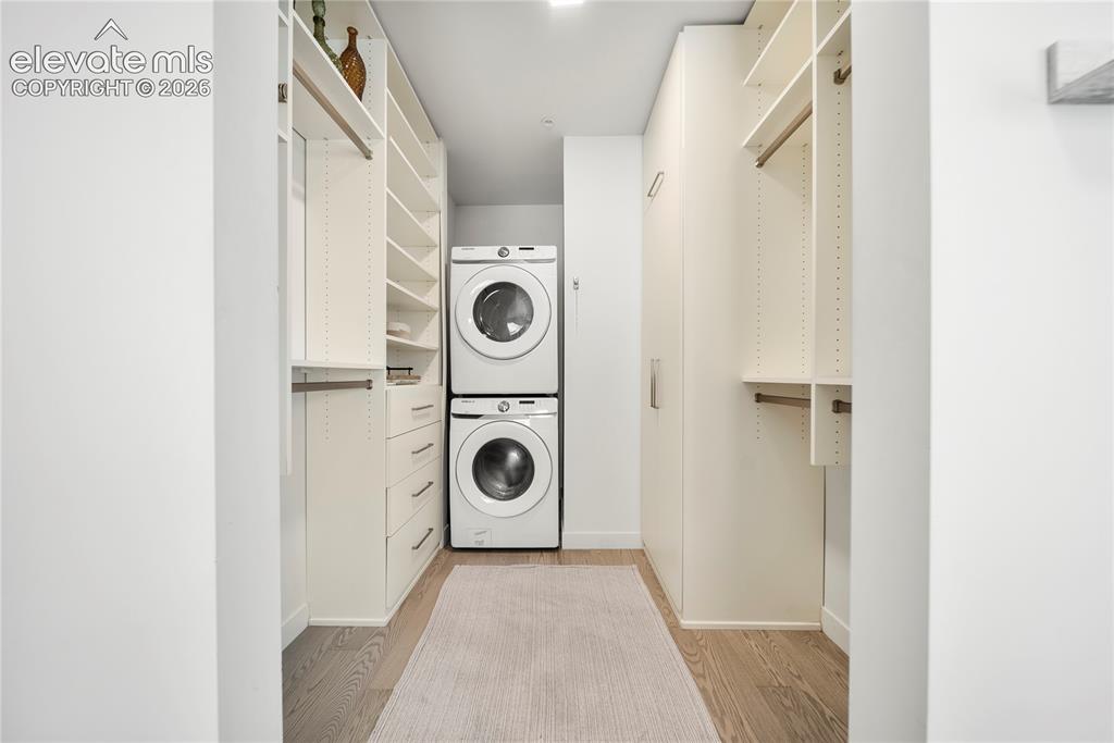 Image 9 of 29: Laundry