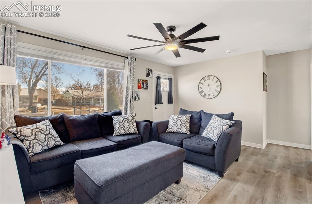 Image 6 of 21: Living Room