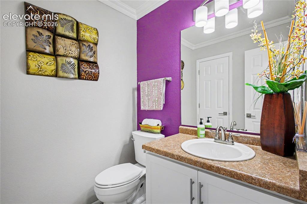 Image 11 of 25: Half bath on main level