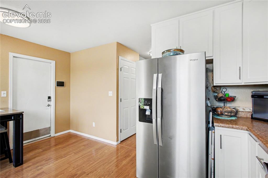 Image 7 of 25: 42 inch cabinets and stainless appliances 