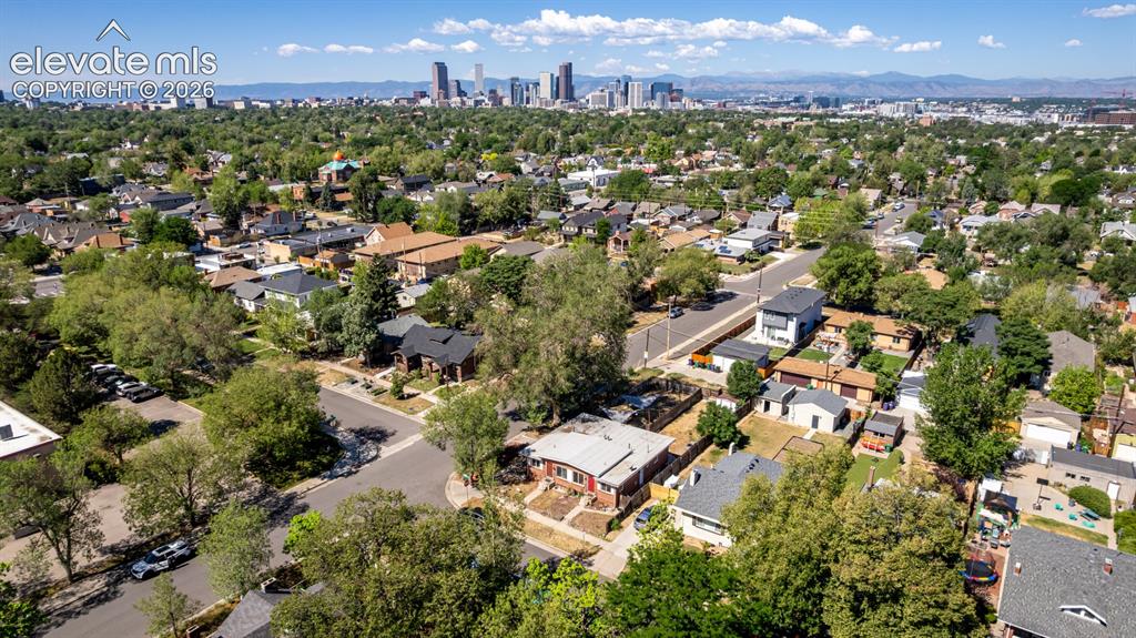 Image 36 of 40: Expansive lot featuring