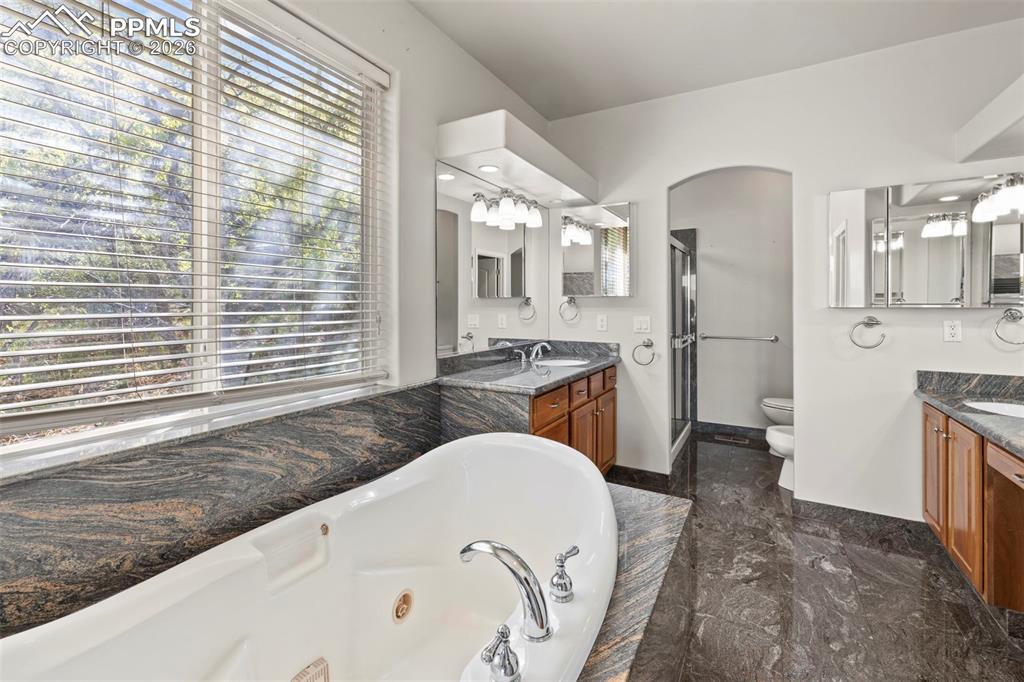 Image 26 of 50: Virtually Staged