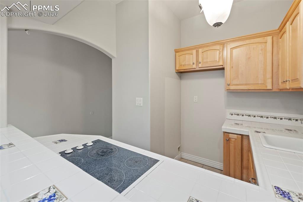 Image 36 of 50: Living Room