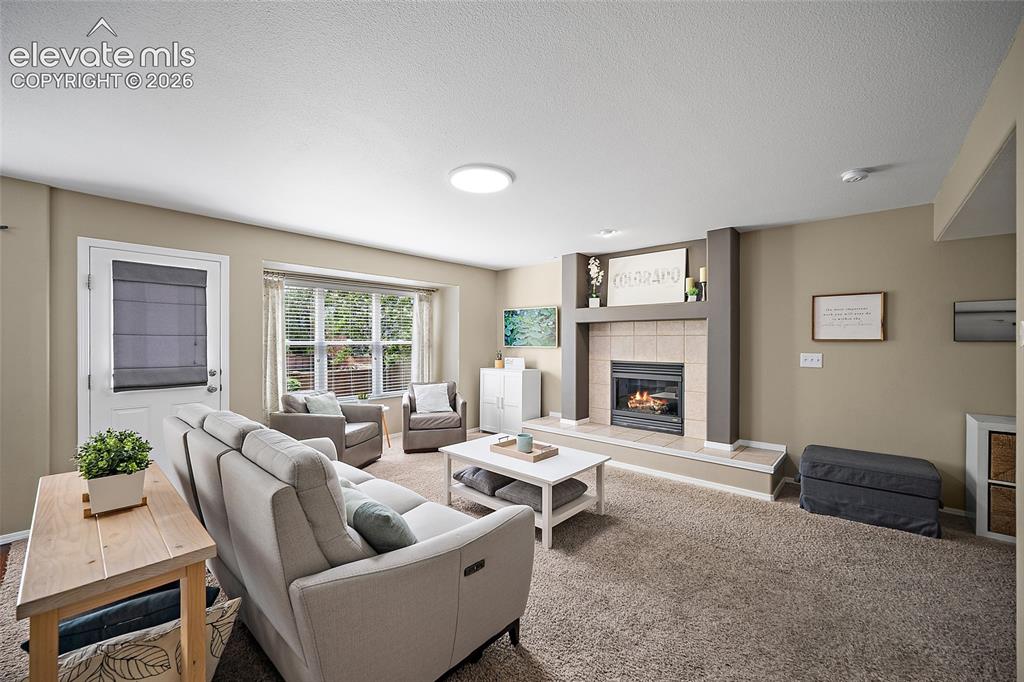 Image 14 of 48: Living Room