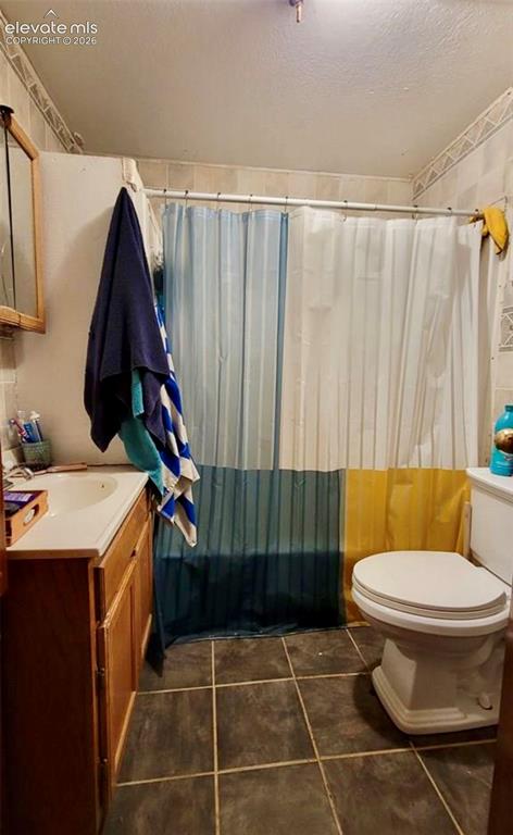 Image 7 of 12: Bathroom
