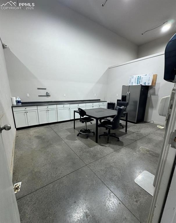 Image 39 of 50: Dining Area