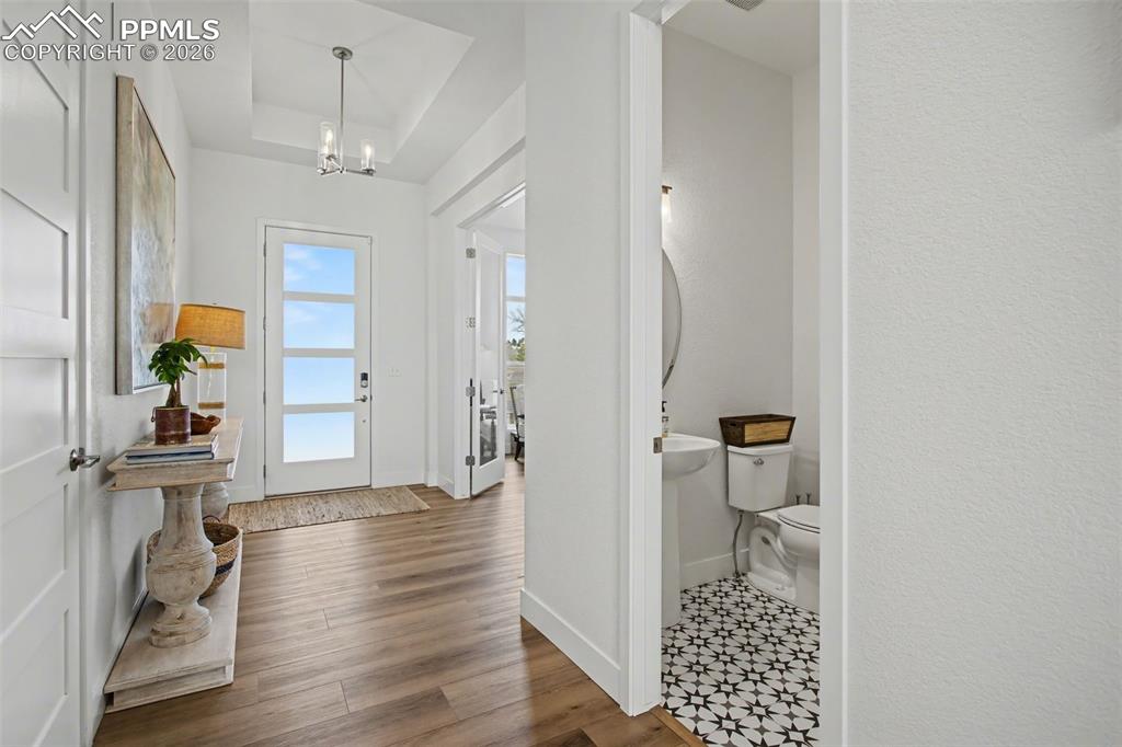 Image 3 of 39: Entry