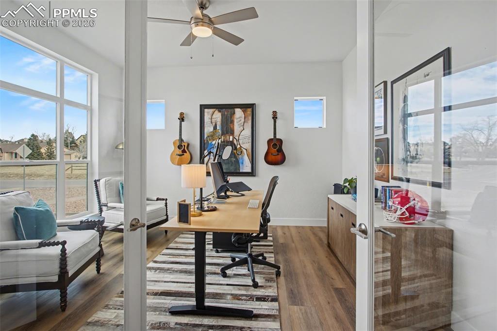 Image 5 of 39: Office