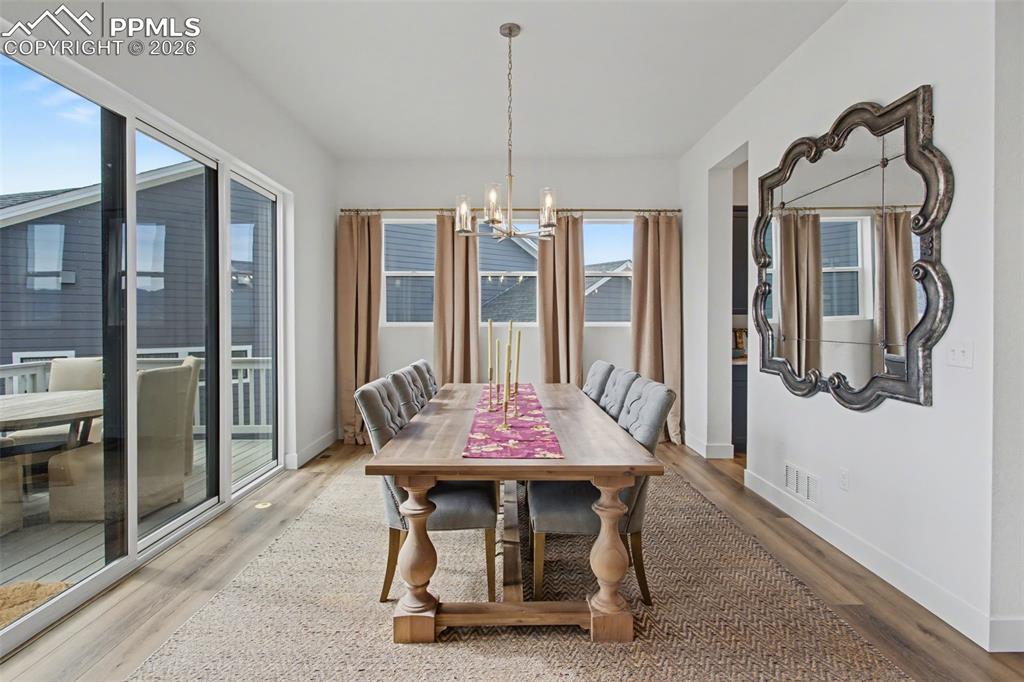 Image 7 of 39: Dining Area