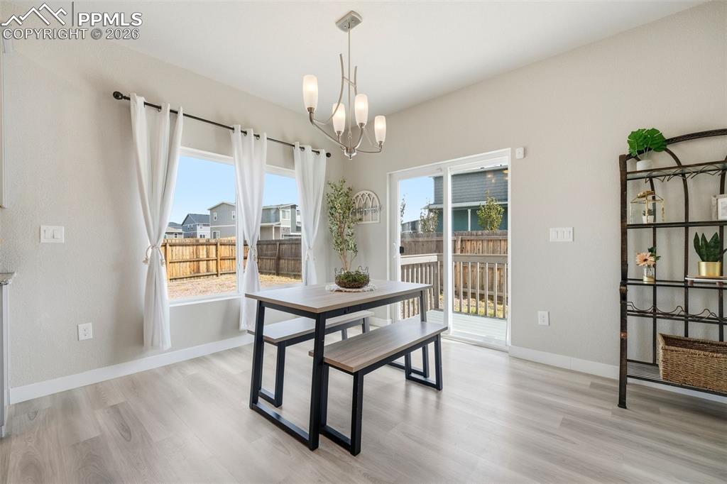 Image 10 of 42: Dining Area