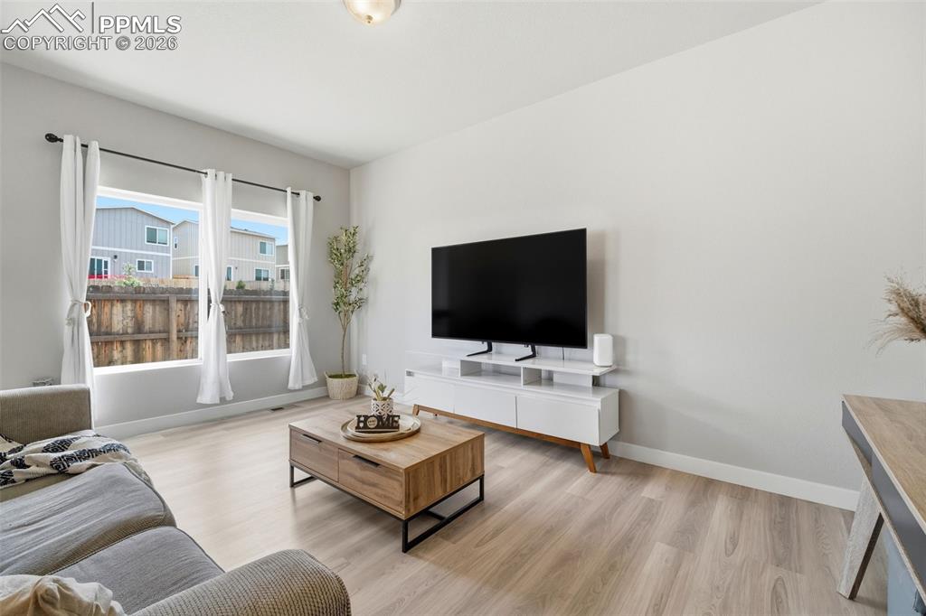 Image 14 of 42: Living Room