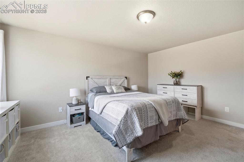 Image 19 of 42: Bedroom