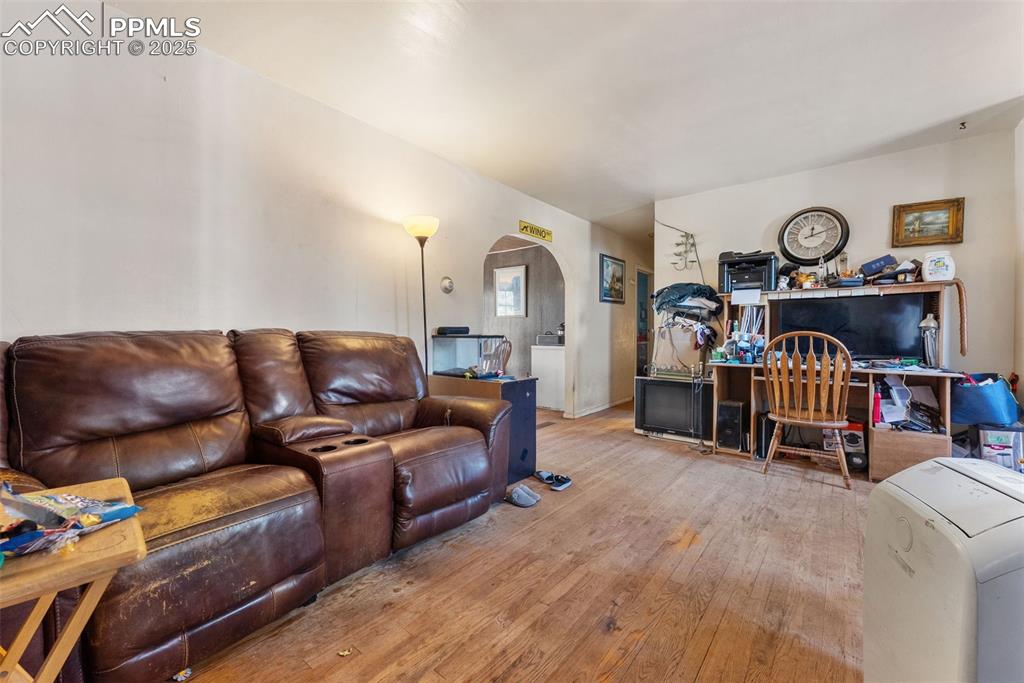 Image 8 of 23: Living Room