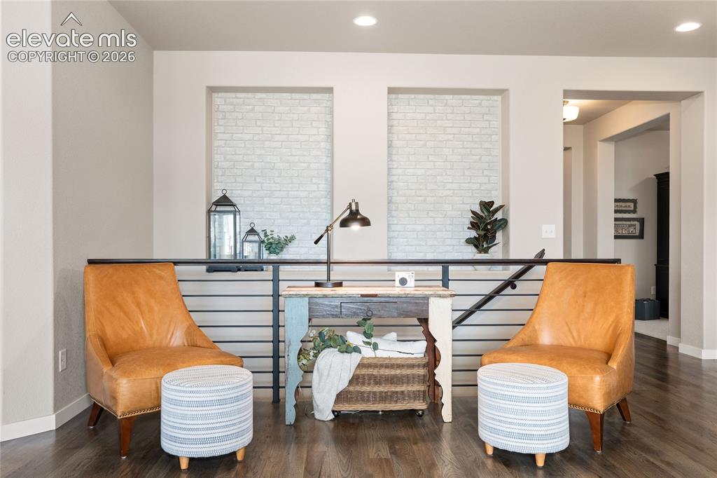 Image 11 of 41: Sitting Room