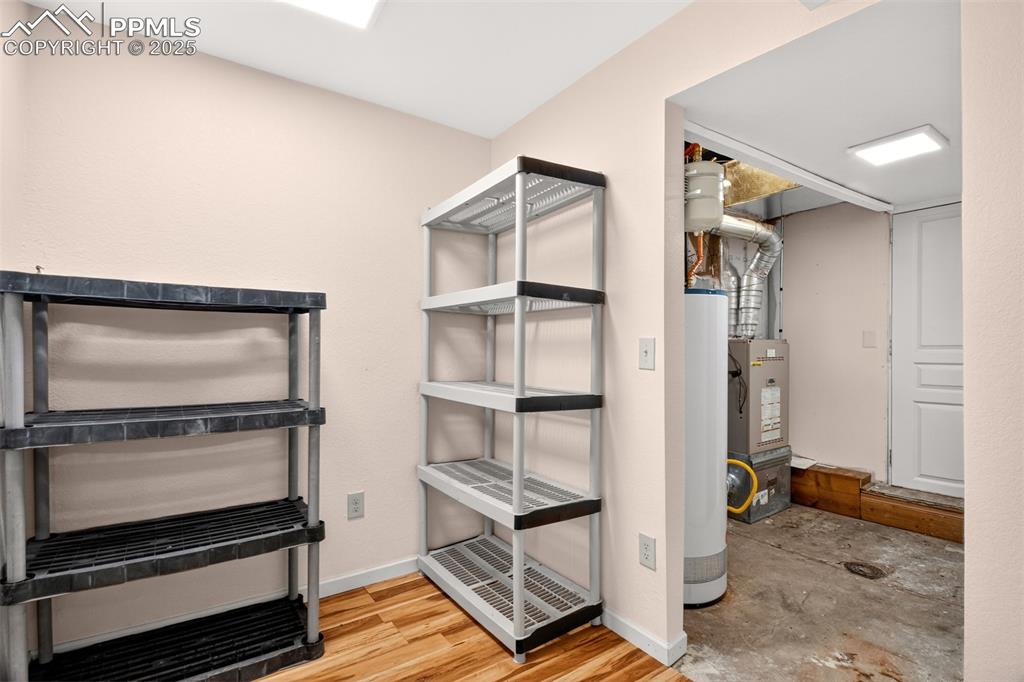 Image 31 of 40: Bonus Room
