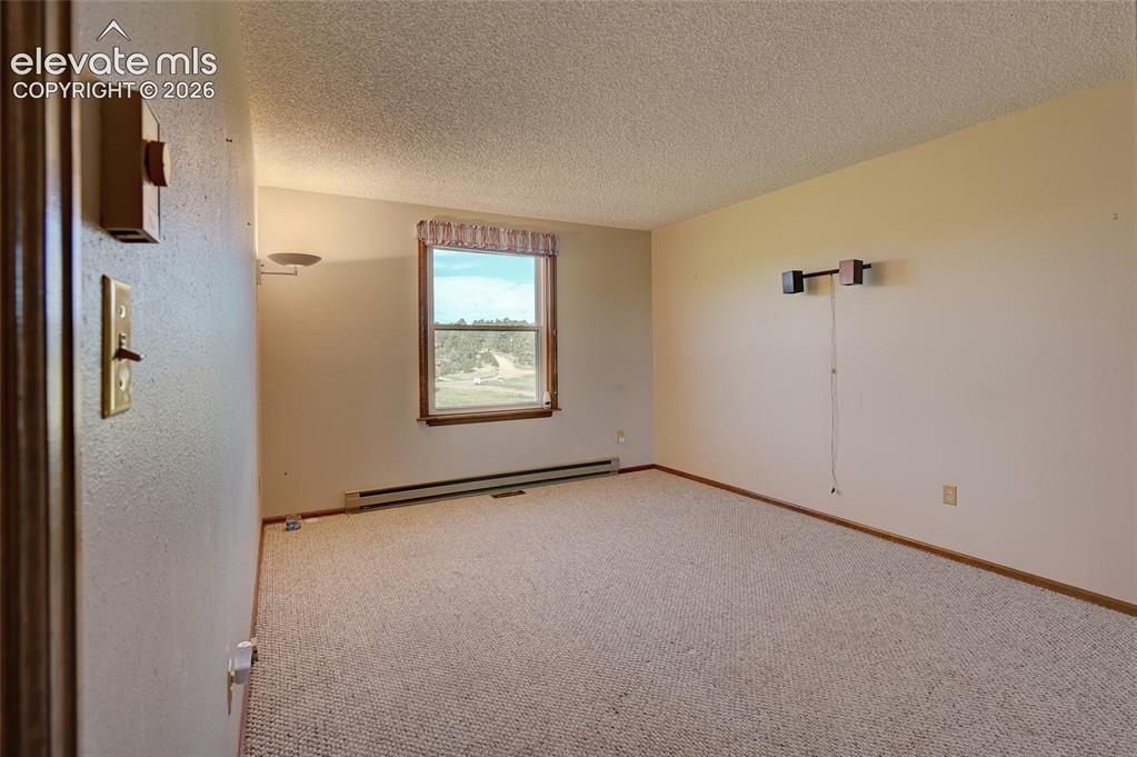 Image 18 of 39: Bedroom