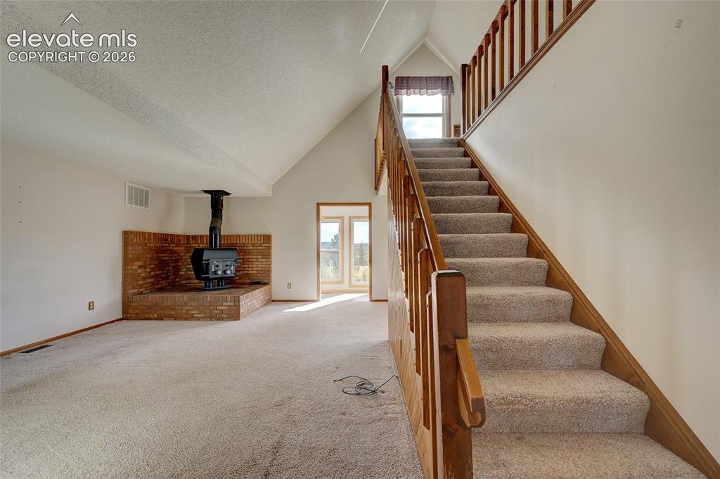 Image 4 of 39: Family Room