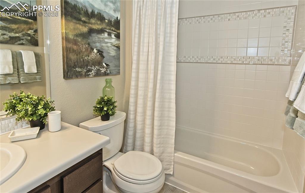 Image 30 of 30: Bathroom