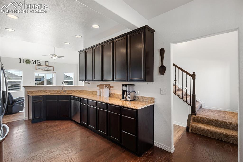 Image 10 of 38: Kitchen