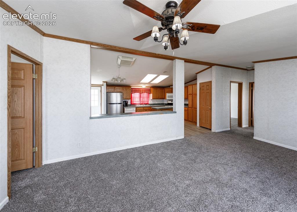 Image 7 of 40: Living Room
