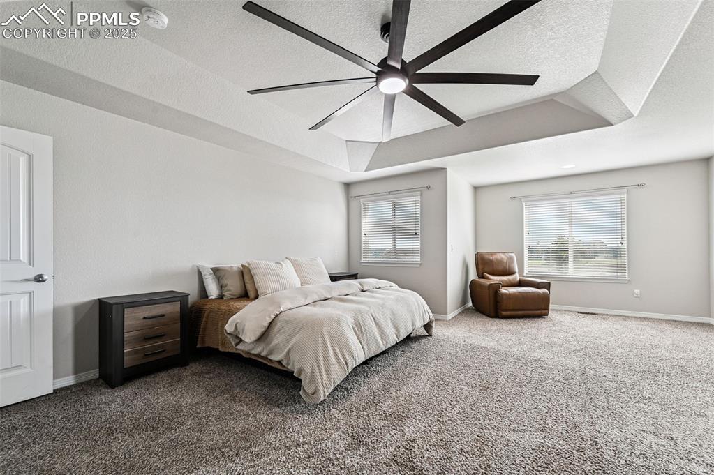 Image 20 of 50: Bedroom