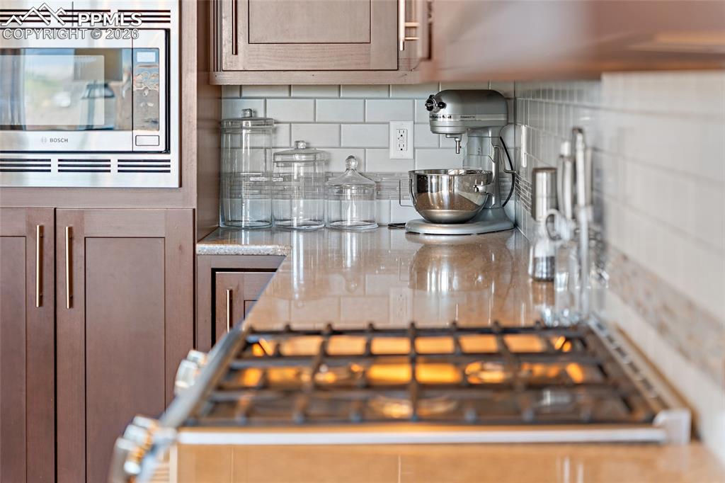 Image 10 of 49: Kitchen