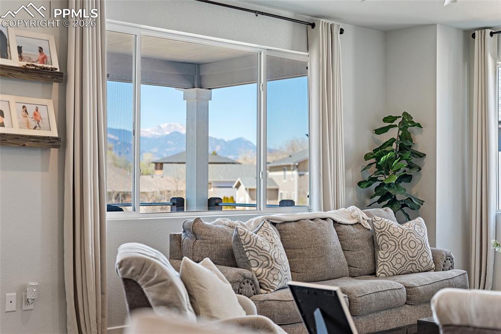 Image 15 of 49: Living Room