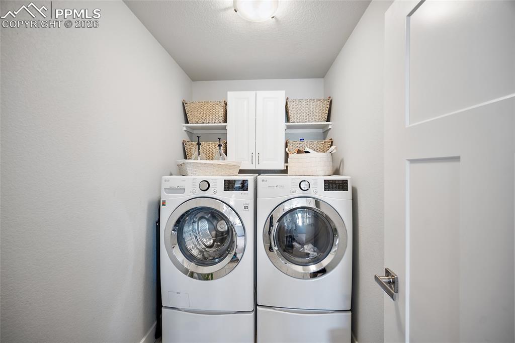 Image 26 of 49: Laundry