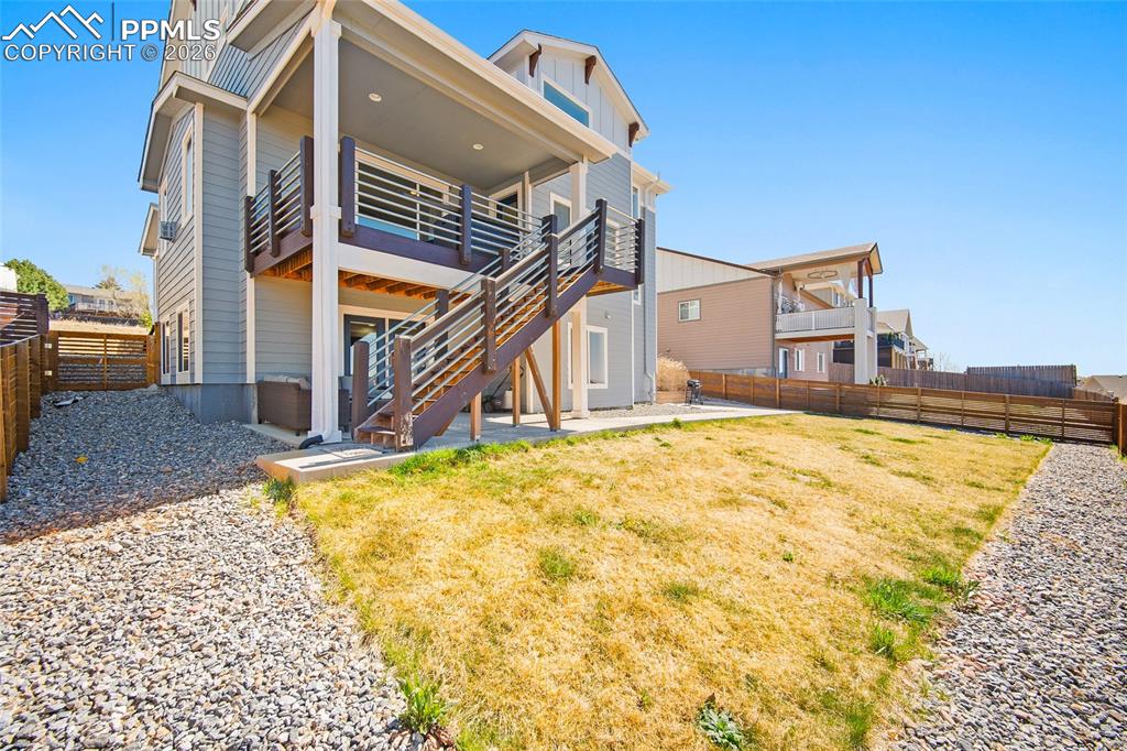 Image 47 of 49: Back of Structure