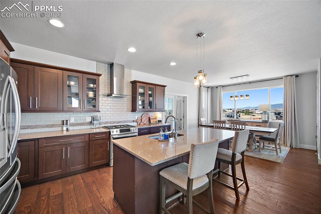 Image 8 of 49: Kitchen