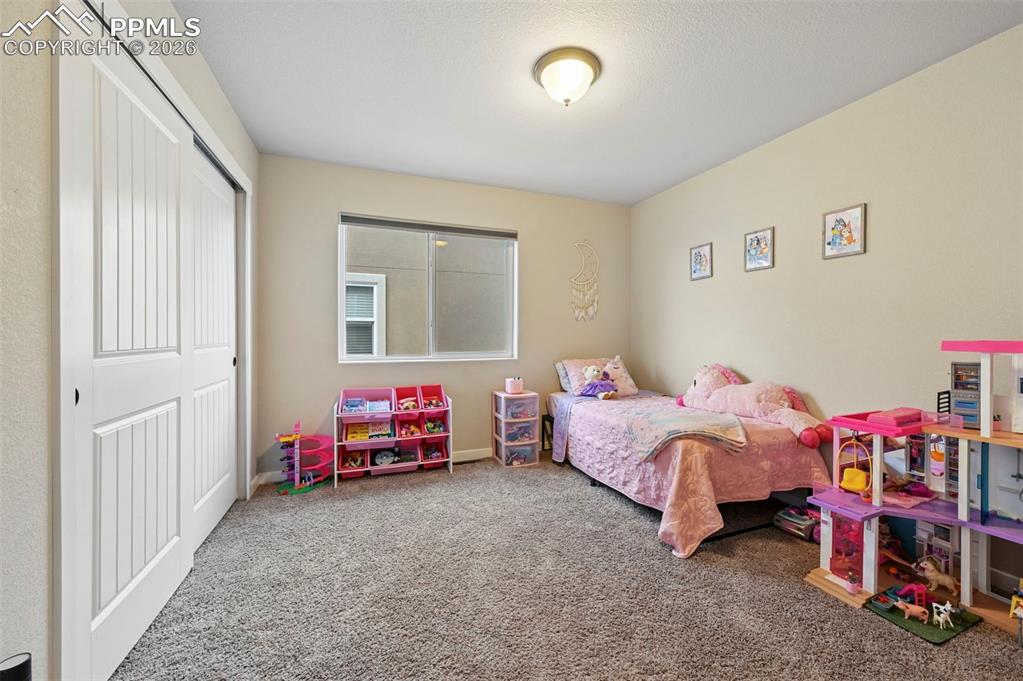 Image 16 of 43: Dining Area