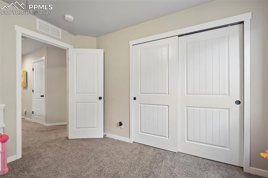 Image 17 of 43: Kitchen