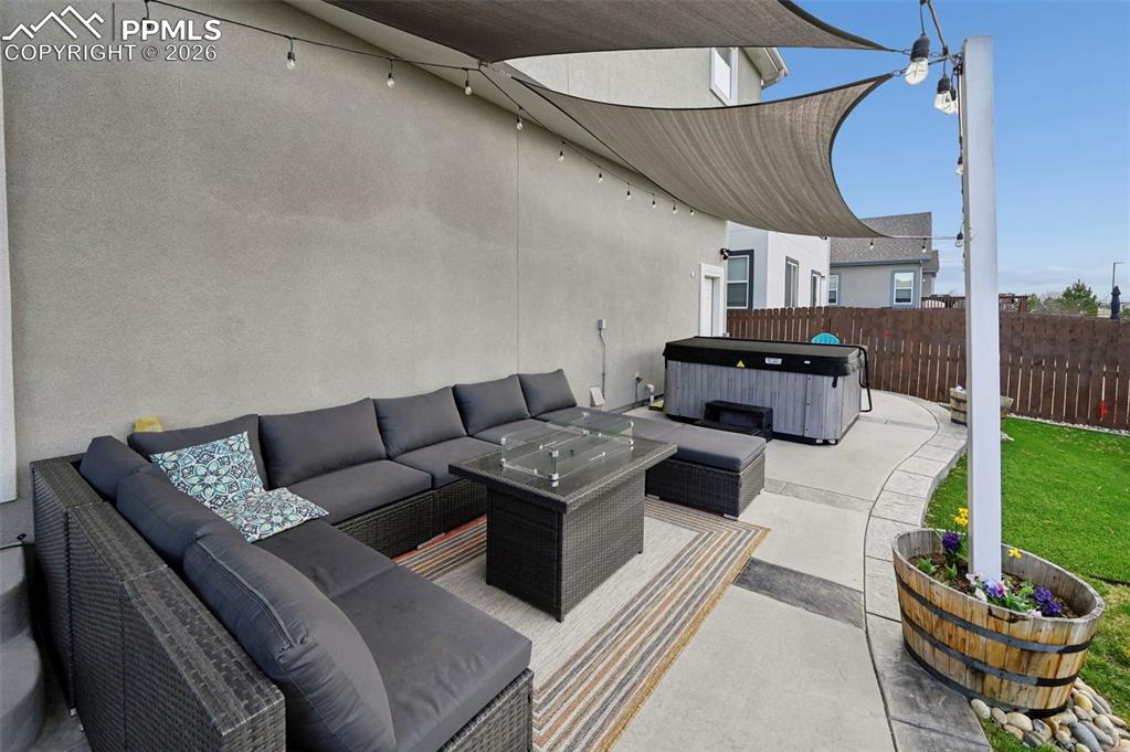 Image 36 of 43: Master Bathroom