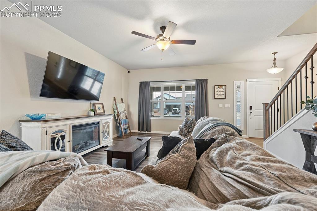 Image 6 of 43: Bedroom