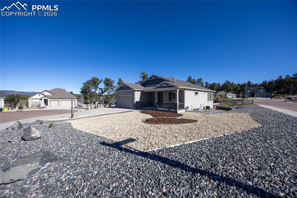 Image 8 of 50: Back of Structure